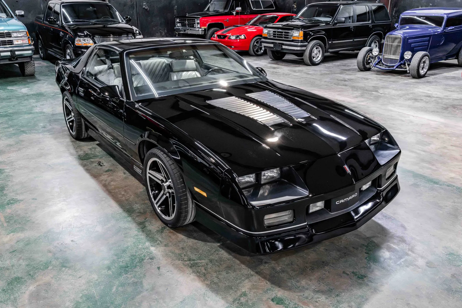 1987-Chevrolet-Camaro-Onyx Black-155823-39.jpg